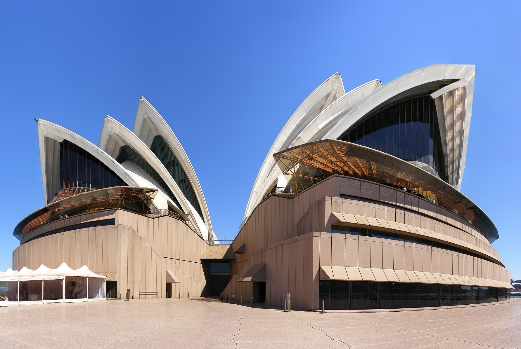 1_The_Opera_House_in_Sydney